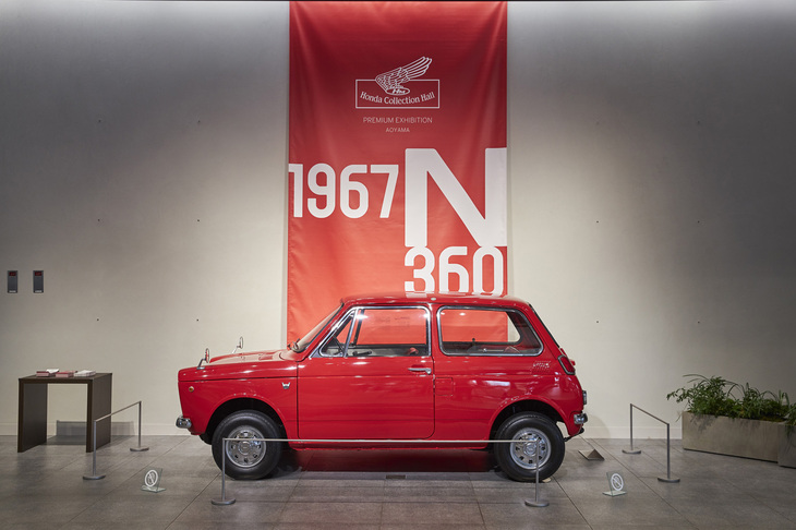 「Hondaウエルカムプラザ青山」では、モビリティリゾートもてぎ内の「Honda Collection Hall」による出張展示もしばしば行われた。写真は1967年の「ホンダN360」。