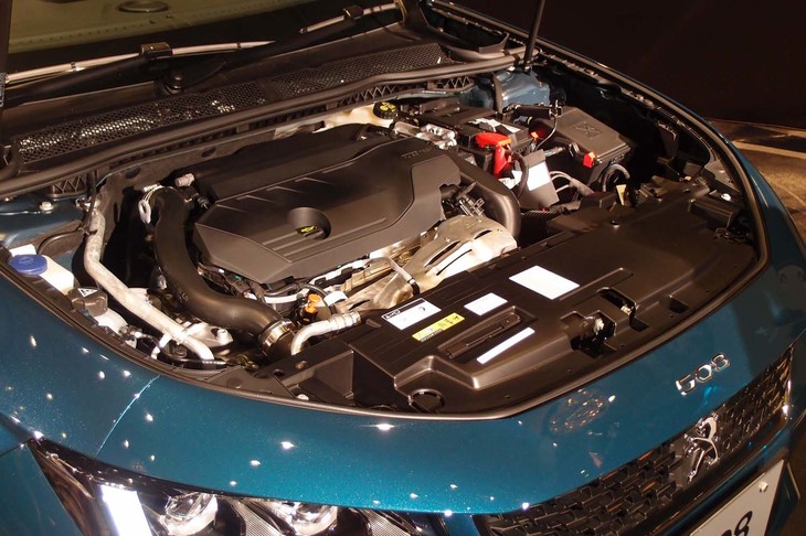 「508 GTライン」の1.6リッターガソリンターボエンジン。