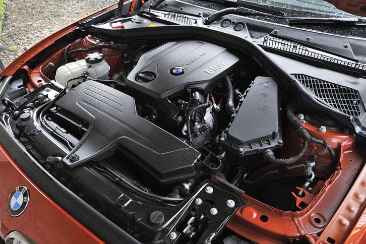 150psを発生する2リッター直4ディーゼルターボユニット。粒子状物質除去フィルター（DPF）とNOx吸蔵還元触媒を搭載している。