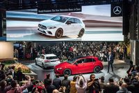 2018年2月にオランダ・アムステルダムで世界初公開された新型「Aクラス」。「CLS」から導入が進められている、メルセデス・ベンツの新しいデザインコンセプトが取り入れられている。