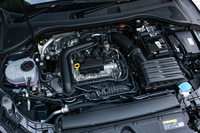 新型「アウディA3」に搭載される、1リッター直列3気筒直噴ターボエンジン「30 TFSI」。