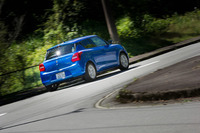 「ハイブリッドSL」の価格は194万9400円。装備の近いグレード同士で比較すると、マイルドハイブリッドの「ハイブリッドML」（セーフティパッケージ装着車）より22万7880円高い。