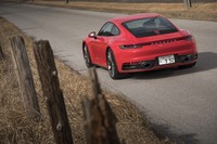 今回は300km強の距離を試乗し、満タン法で8.1km/リッター、車載の燃費計で7.7km/リッターの燃費を記録した。なお、燃料タンクの容量は64リッターとなっている。