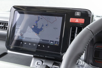 ナビゲーションは全方位モニター付きで19万5800円のディーラーオプションだ。