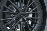 F1マシン由来のカーボンパーツを使用　限定車「アルピーヌA110 Sエンストン」受注開始の画像