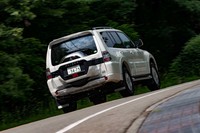 今回のお別れ試乗では約510kmを走行し、満タン法で7.8km/リッターの燃費を記録した。JC08モードの燃費値は10.0km/リッターで、燃料タンクの容量は88リッター。