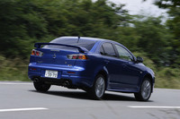 ボディ剛性を決定づける基本骨格はフォルティスと同じ。もちろんランエボのベースとなったのもこのプラットフォームだ。