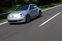 「2.0TSI」の0-100km/h加速タイムは7.5秒。（リミッターで制限される）最高速度は、MTモデルで225km/h、DSGモデルで223km/hだ。