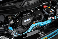 「S07A」型3気筒NAエンジンは、低・中回転域での扱いやすさが特徴。ライバルを上まわる6.6kgmの最大トルクを、ライバルより低い3500rpmの回転数で発生する。