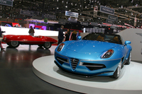 第86回ジュネーブモーターショーの会場から。トゥーリング・スーペルレッジェーラの創立90周年記念作「ディスコヴォランテ スパイダー」。