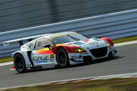 惜しくもクラス2位でレースを終えた、武藤英紀／中山友貴組のNo.16 MUGEN CR-Z GT。
    