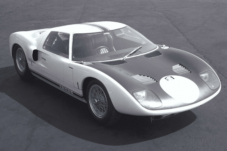 「フォードGT40」は1964年の春にようやく完成。同年のルマンまでに、車両を煮詰める時間は残されていなかった。