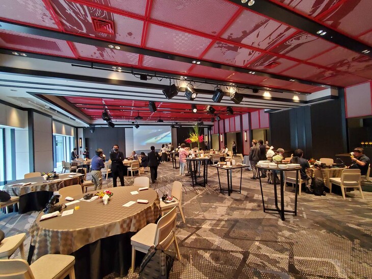 ボールルーム（宴会場）。場内には、レーシングマシンを搬入することも可能。幅広いニーズに対応できる広間となっている。