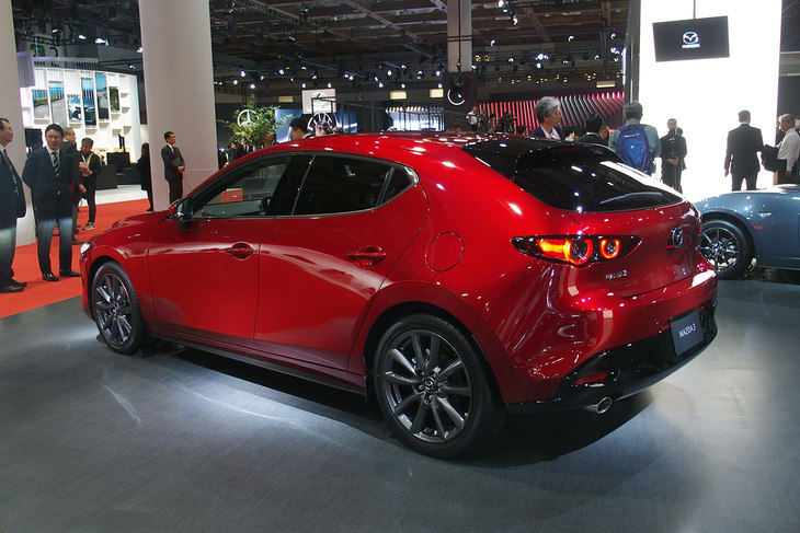 マツダ3ファストバック