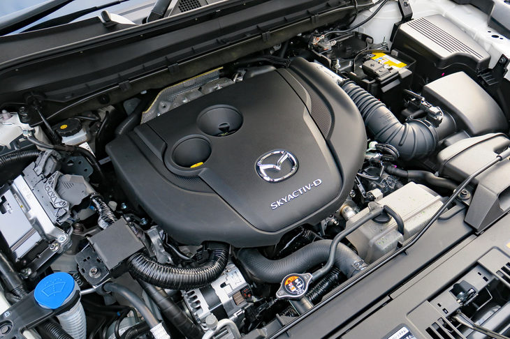 マツダCX-8 XDエクスクルーシブモード（エンジン）