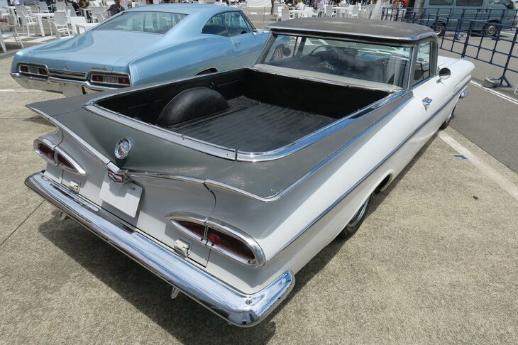 この世代の「シボレー・エルカミーノ」の特徴である、「キャッツアイ（Cat’s Eyes）」と呼ばれるテールランプ。つくづく、この時代のアメリカ車のデザインは豊かでおおらかだったと思う。