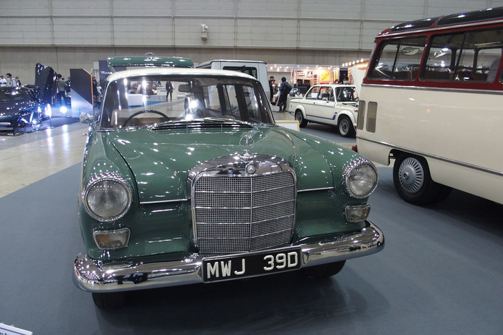 メルセデス・ベンツ230Sユニバーサル（1966年）／シルバースター