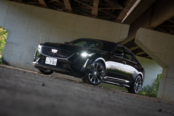 キャデラックCT5スポーツ