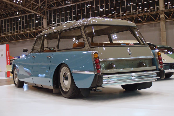 シトロエンID19ファミリアール（1968年）／アウトニーズ