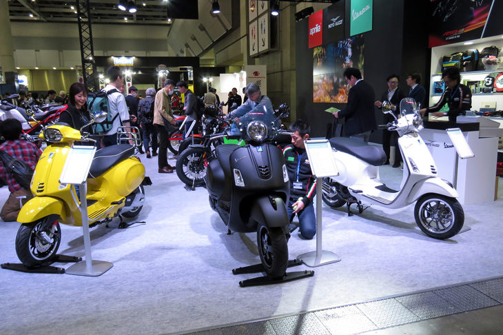 ベスパの展示車両。