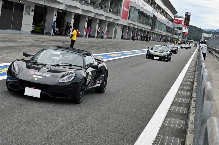 日本とイギリスでは「ロータス＝ライトウェイトスポーツカー」というイメージが根強い。「JAPAN LOTUS DAY 2022」の参加車両も、その多くを「エリーゼ」「エキシージ」が占めていた。