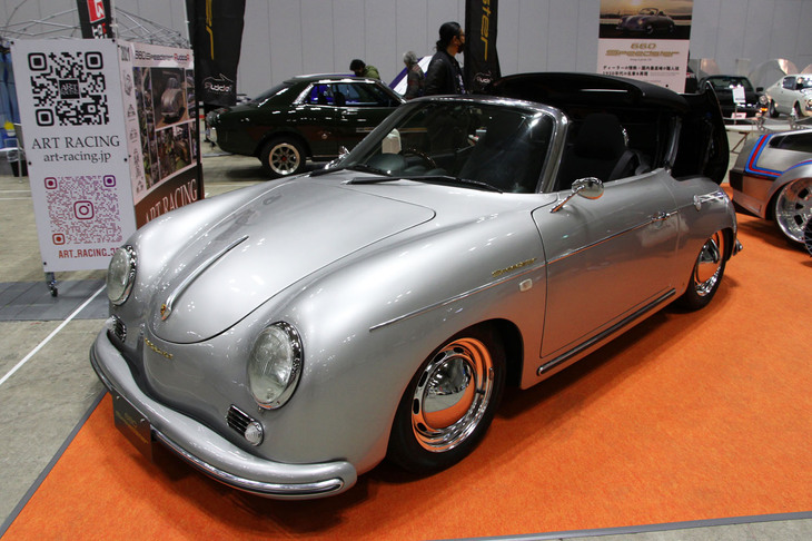 2021年12月に発表され話題となった、「ダイハツ・コペン」をベースに「ポルシェ356」をオマージュした、ラダーインターナショナルの「660スピードスター」。フィニッシュは非常に良好だった。