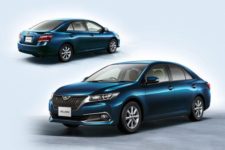 新色の「ブラッキッシュアゲハガラスフレーク」が用いられた「アリオンA15“G-plusパッケージ”」。