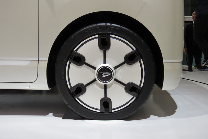 ダイハツDN U-スペース（ホイール）