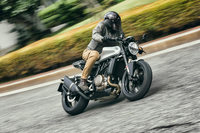 ハスクバーナ・ヴィットピレン701（MR/6MT）【レビュー】の画像