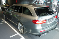 「E63 4MATIC＋ステーションワゴン」のリアビュー。