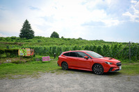 「スバロード」アプリでは「奥利根ワイナリー」を、「冷涼な気候を生かしたブドウ栽培からワイン醸造までを一貫して行っており、併設されたレストランでは、自家製ワインと地元食材を使った料理が楽しめます」と説明している。