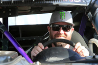 試乗会の会場には、「バハ1000」などで活躍するアメリカ人ドライバー、BJボールドウィン氏も登場。豪快な走りを披露する予定だったが、競技車両用の特殊な燃料が手に入らず、デモランは中止となってしまった。