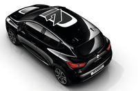 スポーティーな装いのルノー・ルーテシア登場