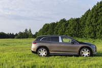 ボディーのスリーサイズは全長×全幅×全高＝5135×2035×1725mm。車重は3050kgにも達する。