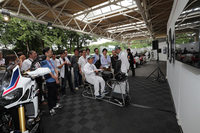 世界56カ国に導入されているという二輪のドライビングシミュレーター「ライディングトレーナー」。さまざまな地域や言語に対応していることはもちろん、新興国での普及を考慮して抑えられた価格も特徴となっている。