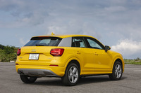 アウディQ2 1.0 TFSIスポーツ