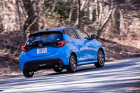 WLTCモードの燃費値は、ハイブリッドのFF車が35.8km/リッターであるのに対して、1.5リッターガソリンエンジンのFF車は21.6km/リッターになる。