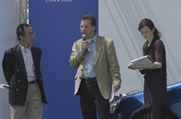 前日のゴルフ発表会でもプレゼンテーションした、フォルクスワーゲンAGのシュテファン・ユング（中央）