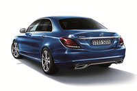 セダン「C350eアバンギャルド」のリアビュー。