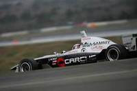 オリベイラはピット作業後も松田を猛追したものの、ラスト5周でクラッチトラブルに見舞われ、クラッチをいたわりながら3位でゴール。しかし車両規定違反により失格となった。