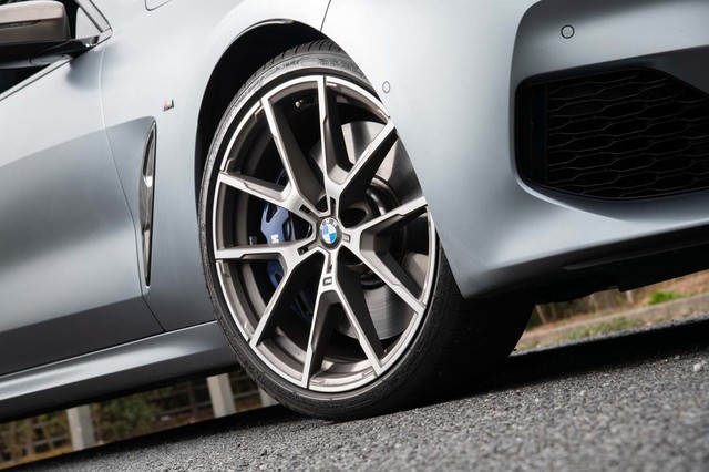 BMW M850i xDriveグランクーペ（4WD/8AT）【試乗記】 直球あっての変化 