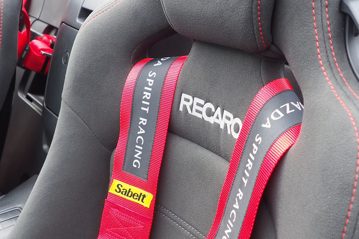 マツダ スピリット レーシング・ロードスター12R（シートベルト）