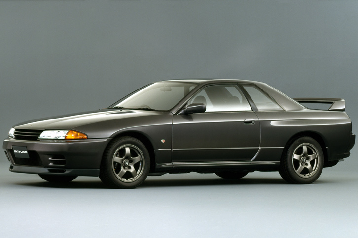 「R32型」こと8代目「日産スカイライン」に設定された高性能グレード「GT-R」。1973年に、わずか1年で“ケンメリGT-R”が販売終了となって以来、実に16年ぶりの「GT-R」復活となった。