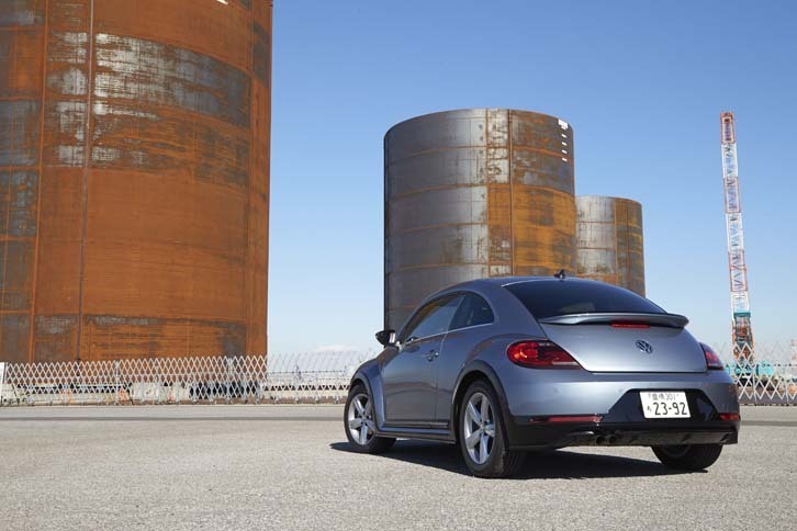 日本で販売される「ザ・ビートル」の中では、中間の排気量となる「ザ・ビートルRライン」。2016年11月に、ラインナップに加えられた。