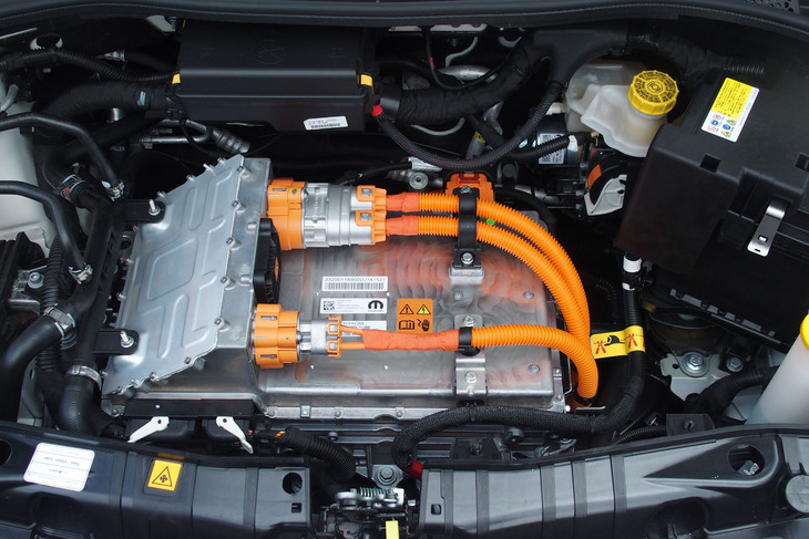 フィアット500eオープン（電動パワーユニット）