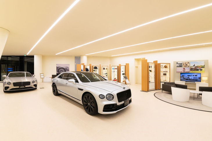 ベントレー東京 芝ショールーム（インテリア）
