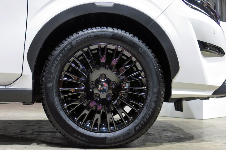 日産ノート オーテック クロスオーバー カスタマイズド