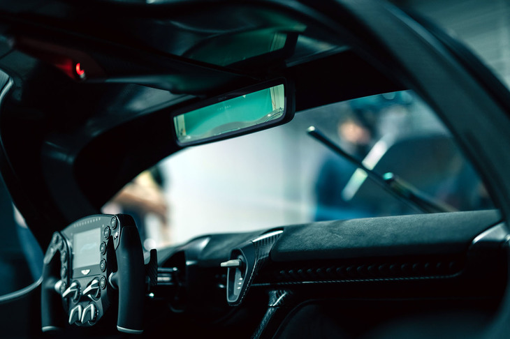 アストンマーティン・ヴァルキリーAMR Pro（デジタルルームミラー）