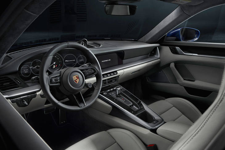 新型「カレラ4S」のインテリア。