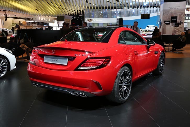 メルセデスAMG SLC43